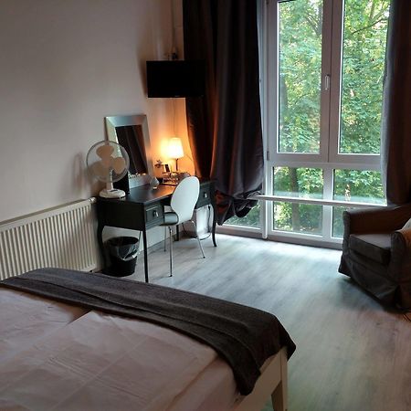 Midi Inn Parkhotel Mitte Berlin Exterior foto